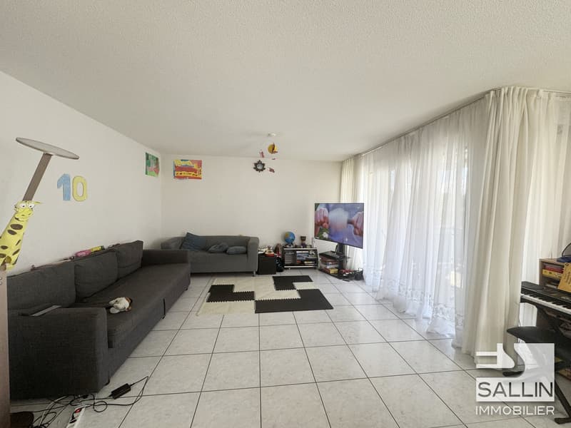 Spacieux appartement de 5 pièces  au 3ème étage avec place intérieure (3)