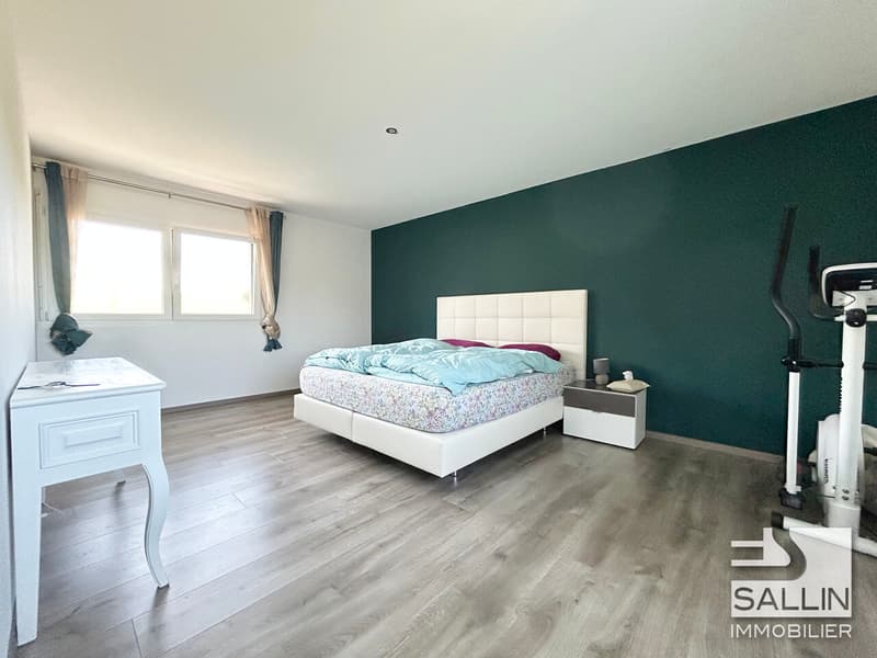 Propriété de haut standing avec piscine et appartement de 2½ pièces (5)