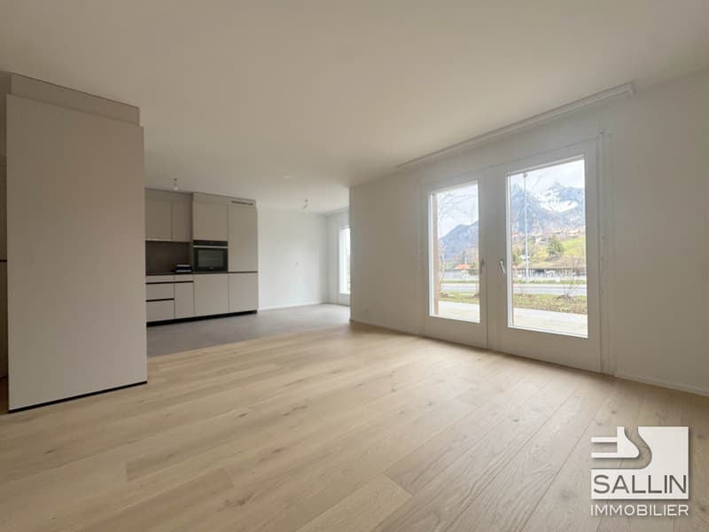 Wohnung mit 3½ Zimmern im Dachgeschoss, ca. 90 m², mit 2 Außenplätzen (2)