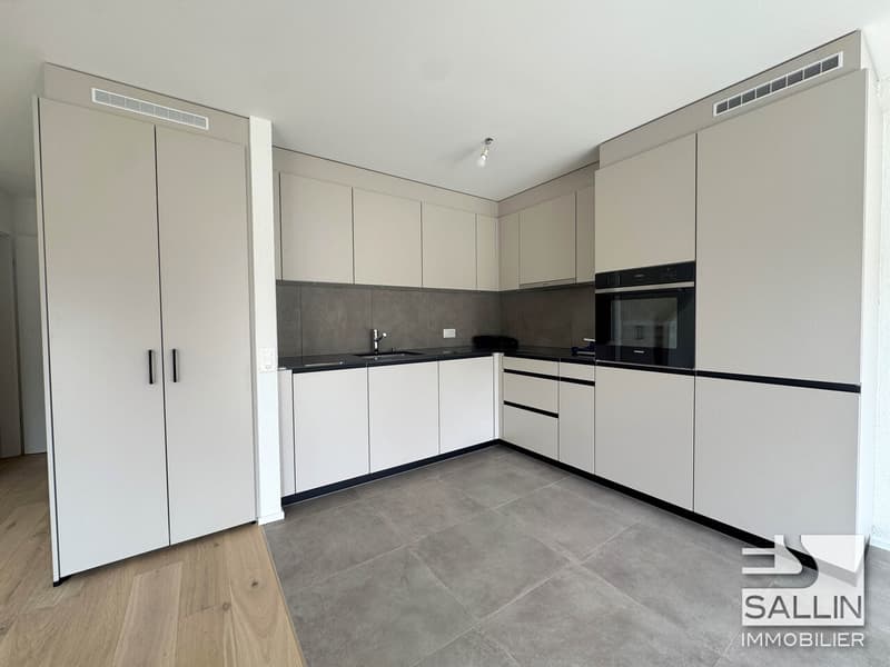 Wohnung mit 3½ Zimmern im Dachgeschoss, ca. 90 m², mit 2 Außenplätzen (4)