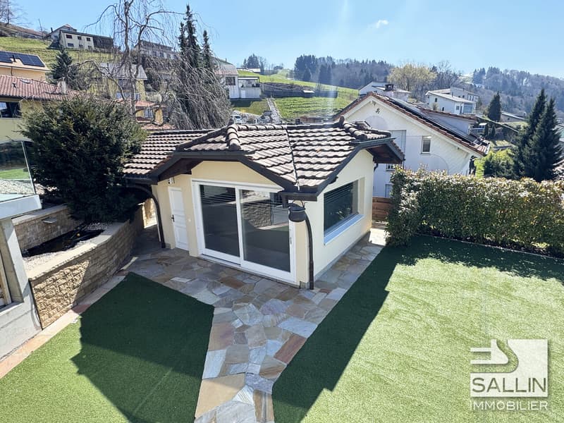 Elegant property of 6½ rooms of approx. 250 m², pool, SPA and garage (9)