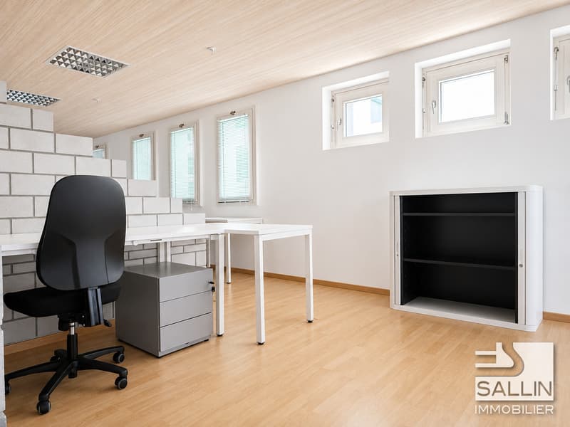 Bright administrative surface open space of approx. 140 m² (5)