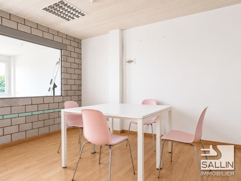 Bright administrative surface open space of approx. 140 m² (4)