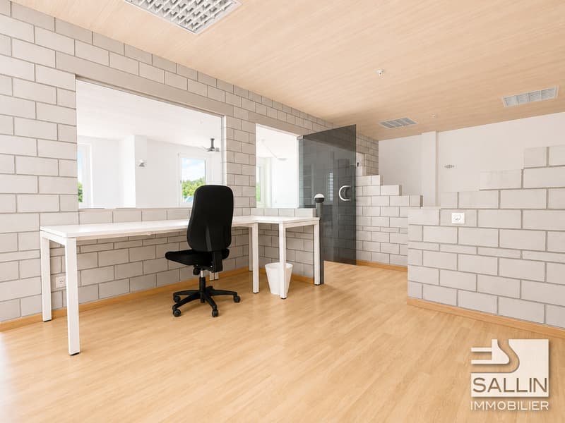 Bright administrative surface open space of approx. 140 m² (7)