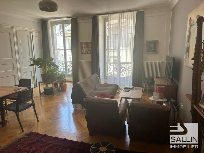 Duplex apartment with 3½ rooms in a patrician building (2)
