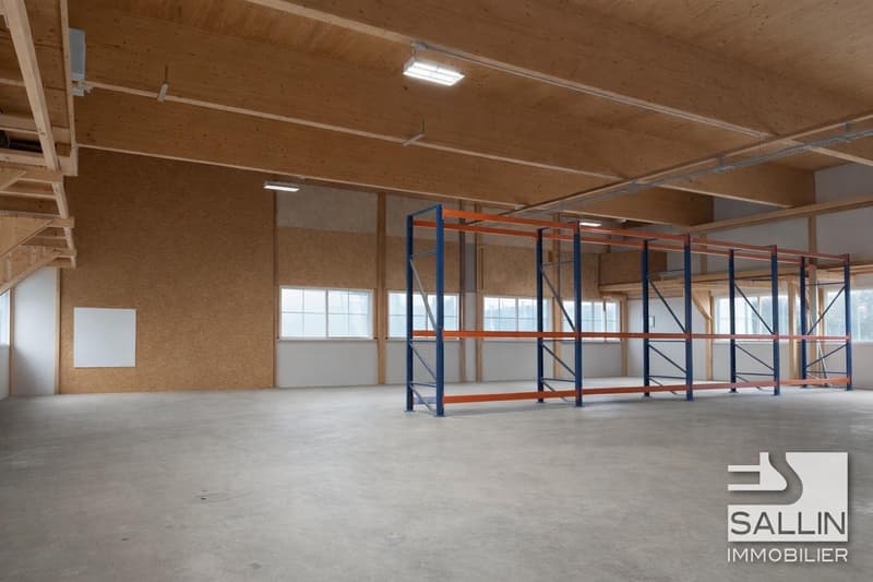 Magazzino industriale di ca. 445 m² con appartamento di 5½ locali (8)