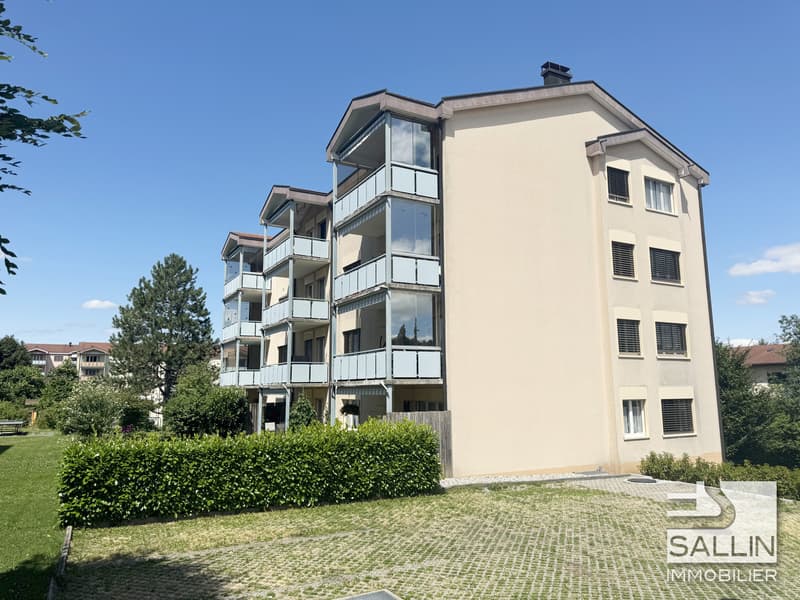 Spacieux appartement de 5 pièces au 3ème étage avec place intérieure (7)