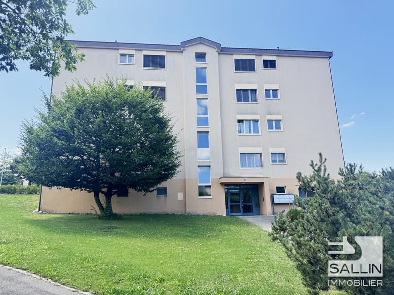 Spacieux appartement de 5 pièces au 3ème étage avec place intérieure (8)