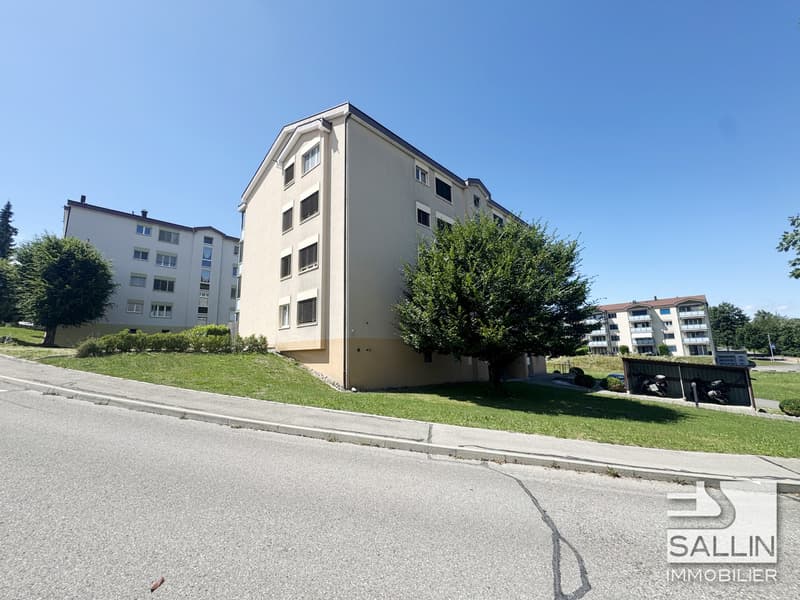 Spacieux appartement de 5 pièces au 3ème étage avec place intérieure (9)