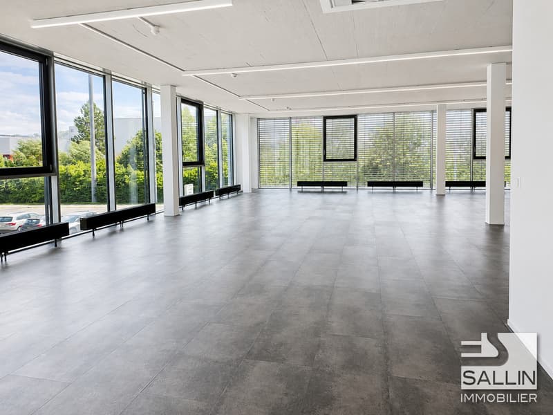 Surfaces admin. récentes de 60 à 360 m² situées au rez & 1er étage (3)