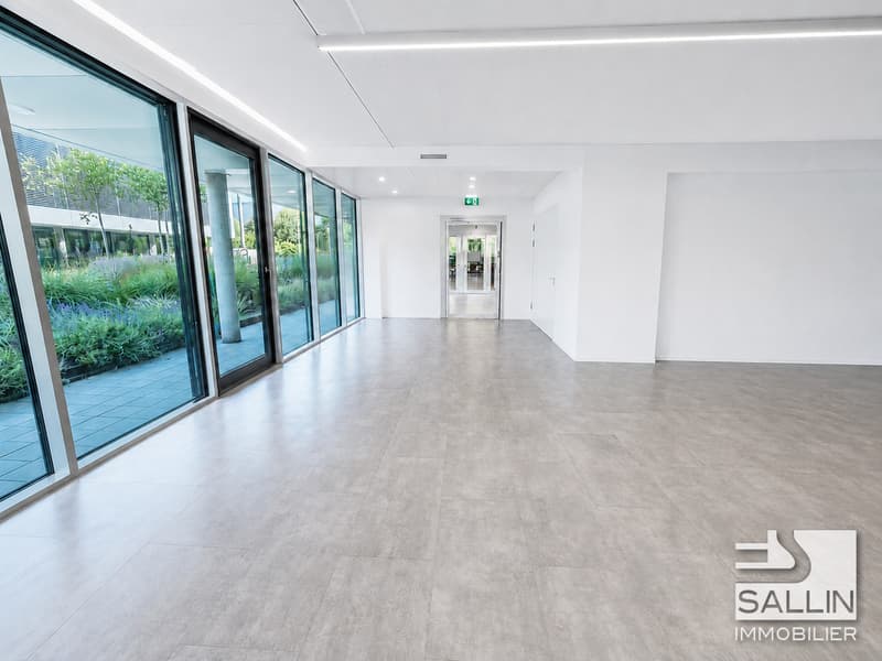 Surfaces admin. récentes de 60 à 360 m² situées au rez & 1er étage (7)