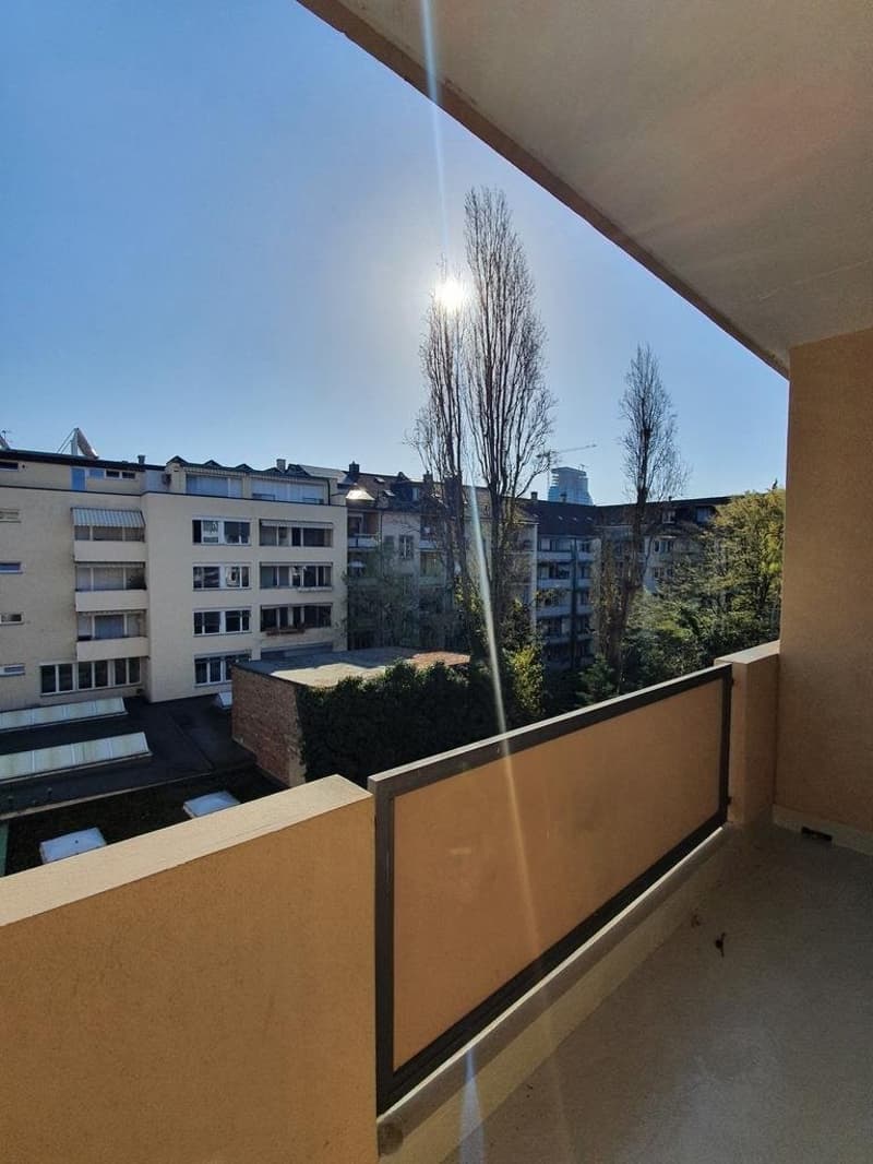 Balkon_Beispielbild.jpg