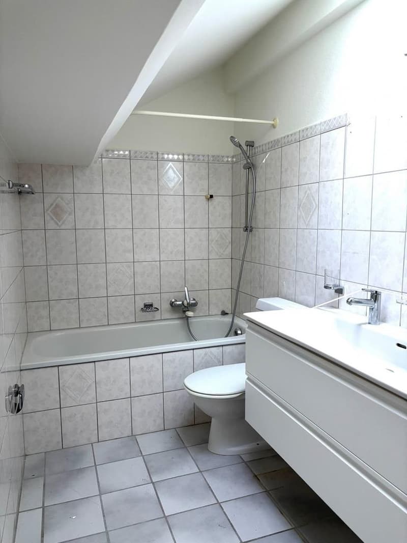 Helle Dachwohnung auf dem Bruderholz - mit ZEV (7)