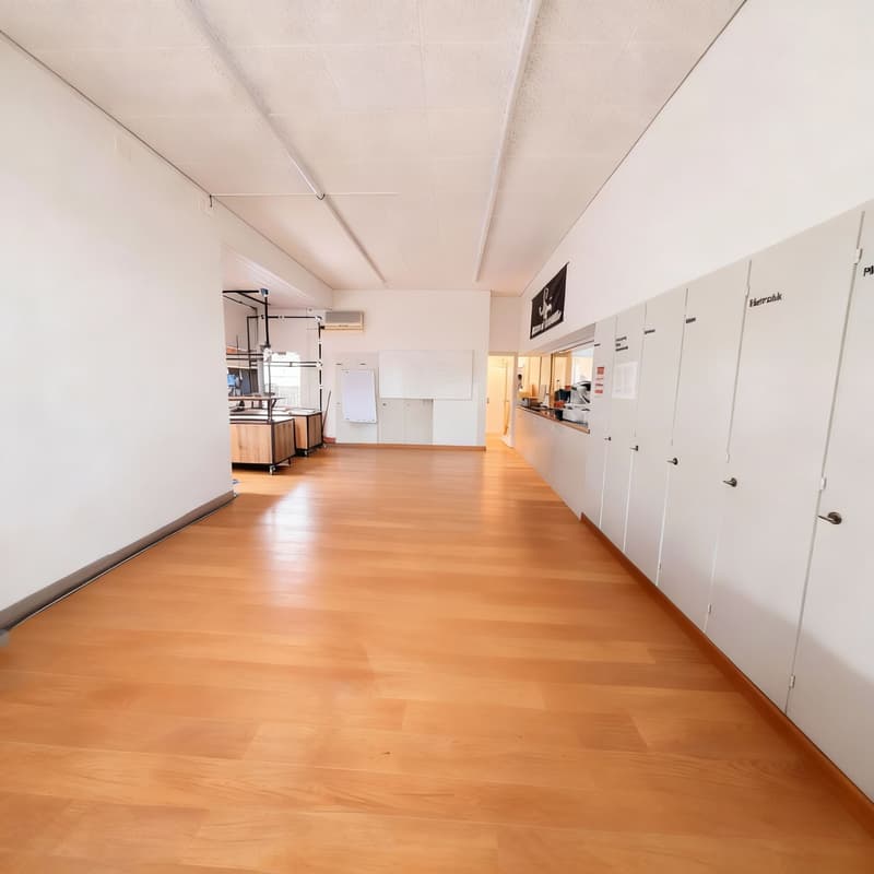 Stationsbüro1 AG Näfels-Mollis.jpg