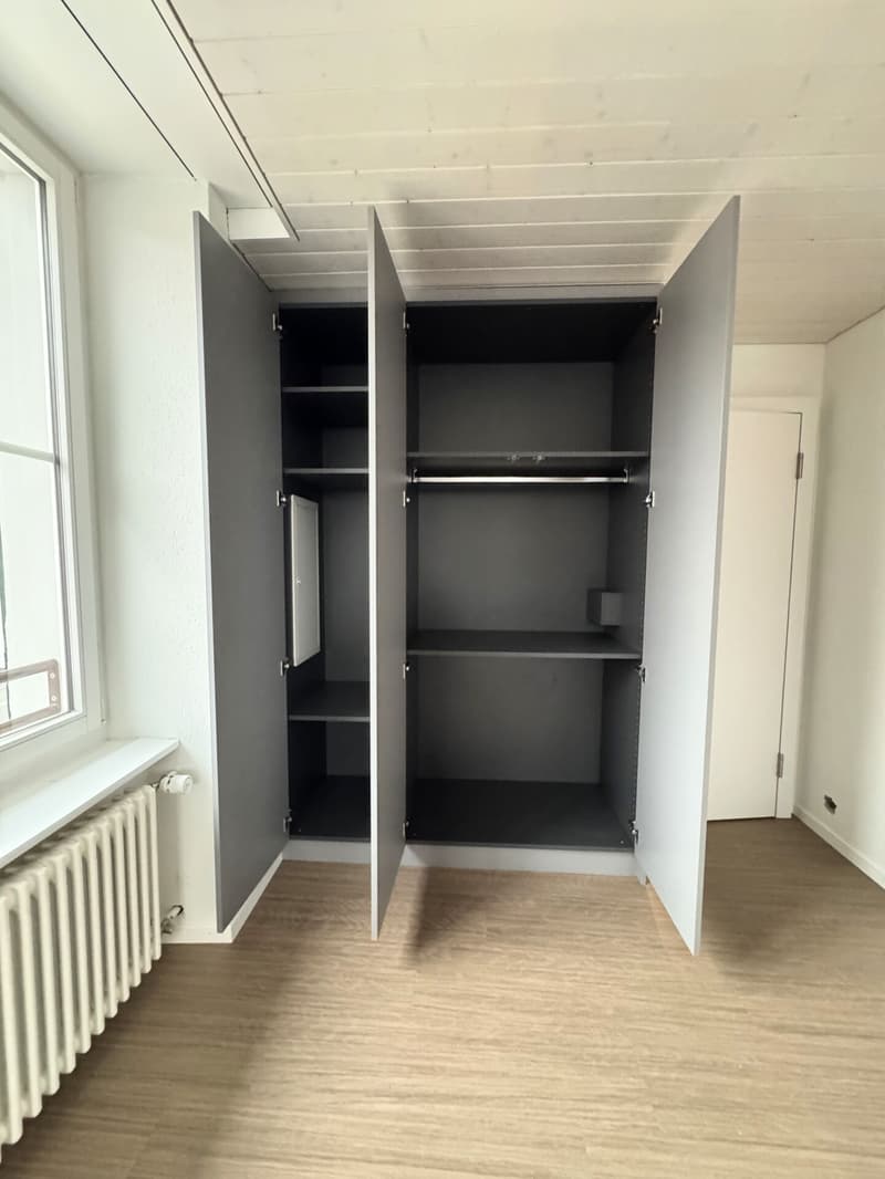 I_1. OG Einbauschrank (I).JPG
