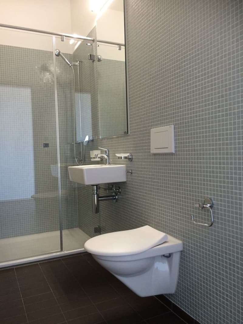 80516-O3.141-Badezimmer 2.JPG