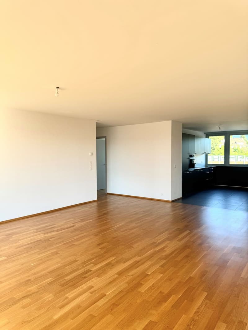2. Sallon.jpg