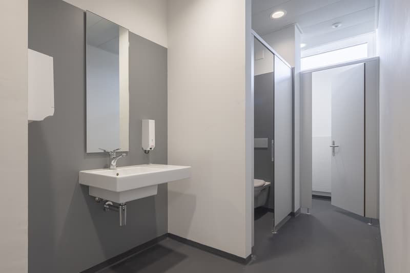 Toiletten-Anlage