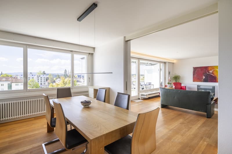 4.5-Zimmer-Eigentumswohnung in Pfäffikon ZH  grosszügiges Wohnen mit Weitsicht und drei Balkonen (2)