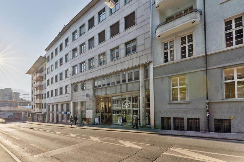 Espaces de bureau modernes dans un emplacement idéal directement à la gare de Thun (1)