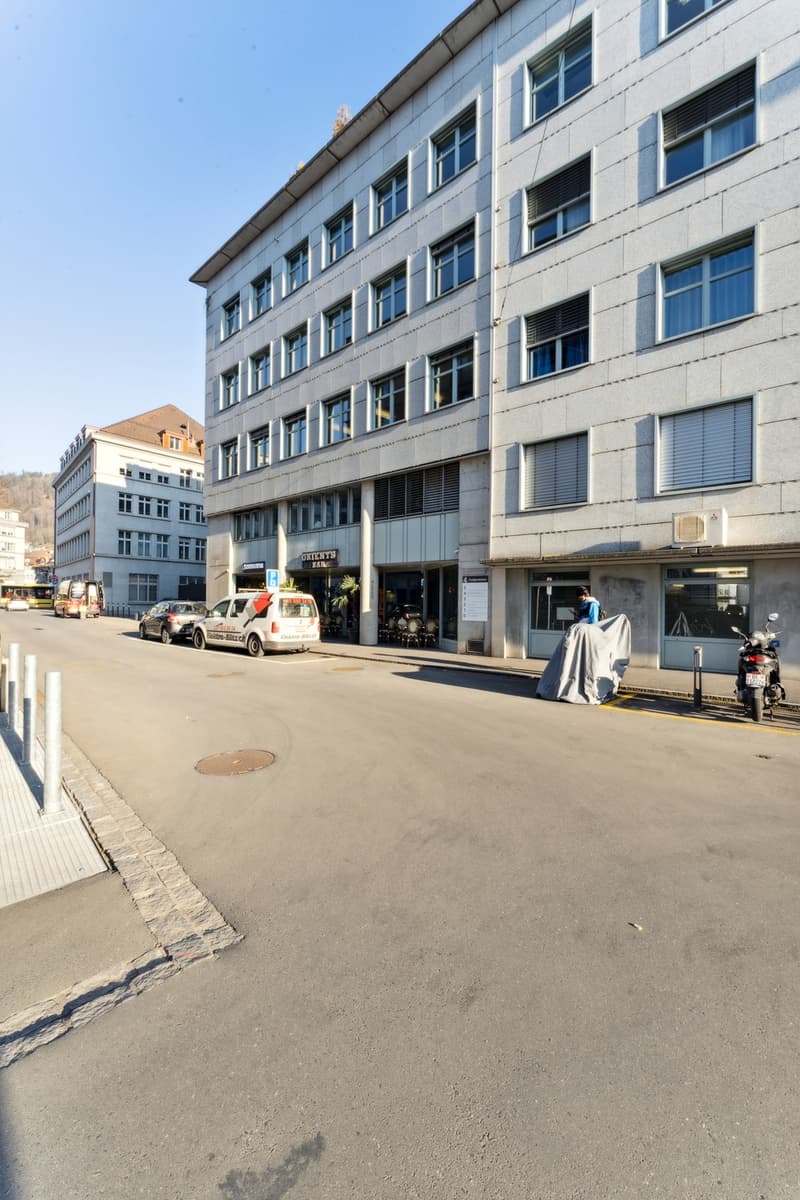 Espaces de bureau modernes dans un emplacement idéal directement à la gare de Thun (3)