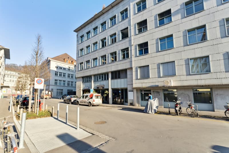 Espaces de bureau modernes dans un emplacement idéal directement à la gare de Thun (2)