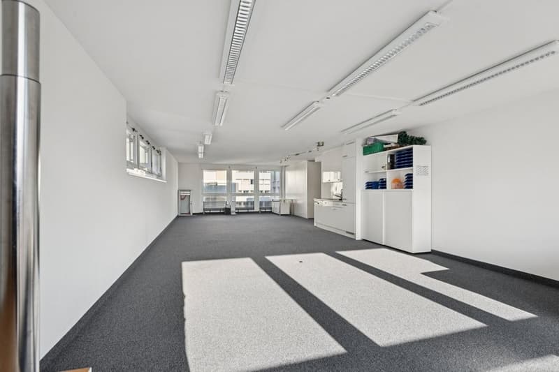 grosses Büro