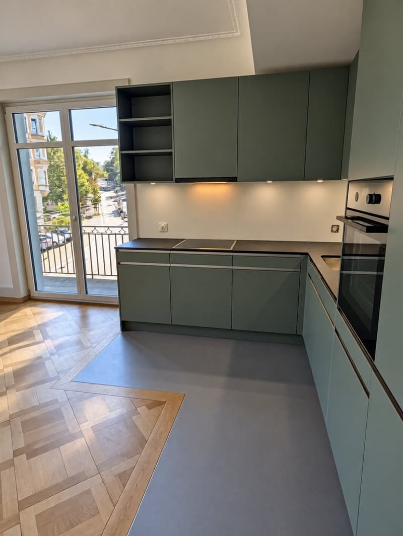 Kueche_und_Balkon.png