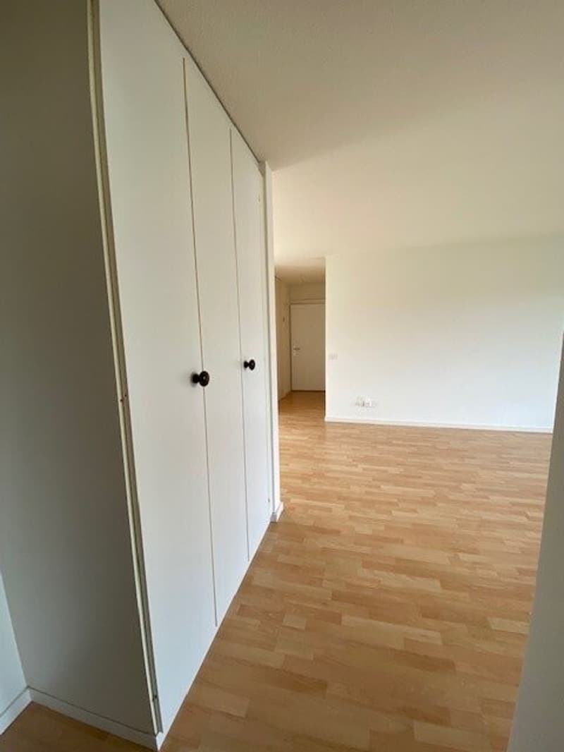 Korridor_hinten_zu_Zimmer.jpg