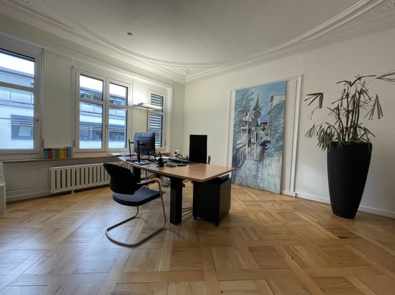 Bureaux de représentation dans un immeuble ancien à Seefeld à louer (2)