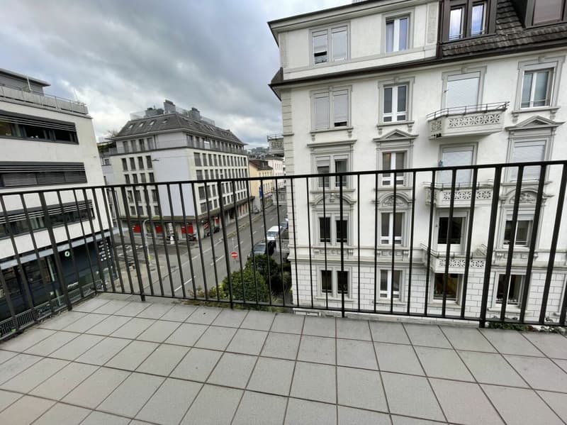 Bureaux de représentation dans un immeuble ancien à Seefeld à louer (8)
