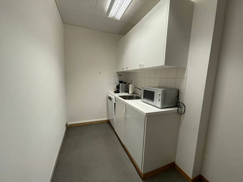 Bureaux de représentation dans un immeuble ancien à Seefeld à louer (7)