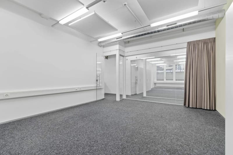 Espace commercial centralement situé à Zürich-Altstetten (7)