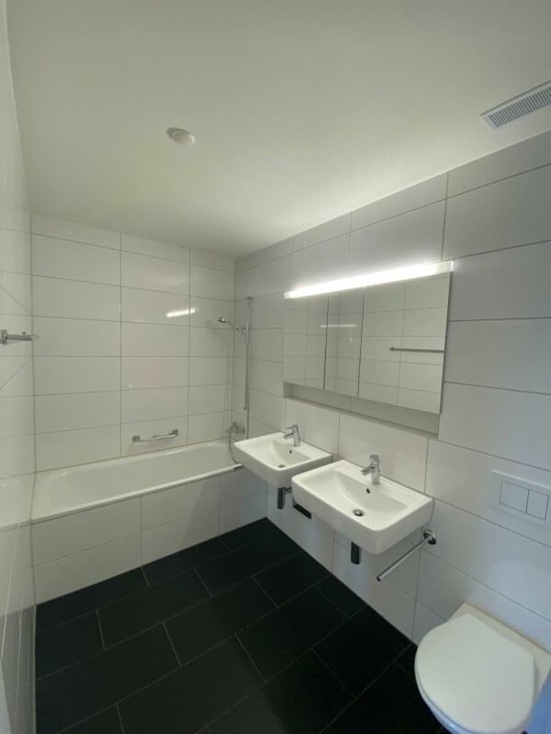 Moderne 3.5 Zimmer-Wohnung an top Lage (8)