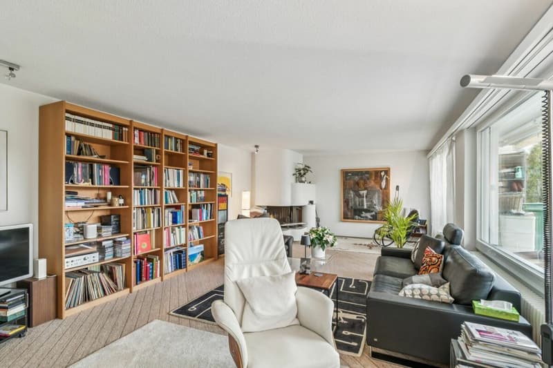 Raum für Ihre Visionen - Grosszügige Terrassenwohnung mit Weitblick (2)