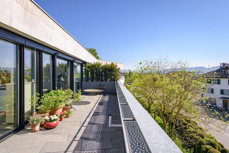 Terrasse mit Bergsicht