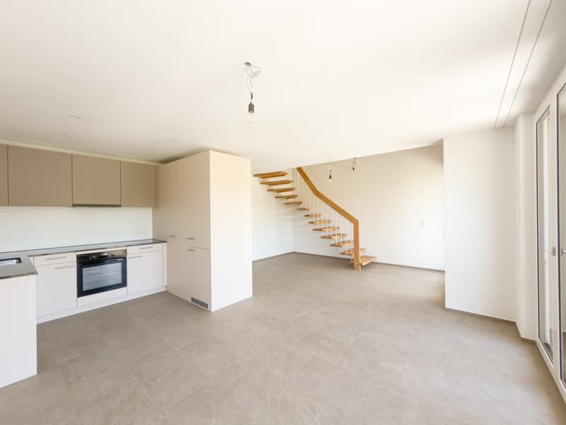 Erstvermietung - Grosszügige 4.5 Zimmer-Maisonettewohnung an ruhiger Lage (4)