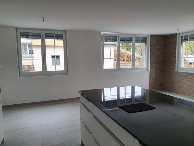 Moderne 4.5-Zimmer-Wohnung im Erdgeschoss in Bauma (2)