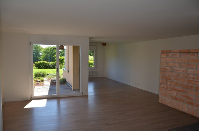 Ein Zuhause für alle, die grosszügiges Wohnen und eine privilegierte Lage schätzen. (9)
