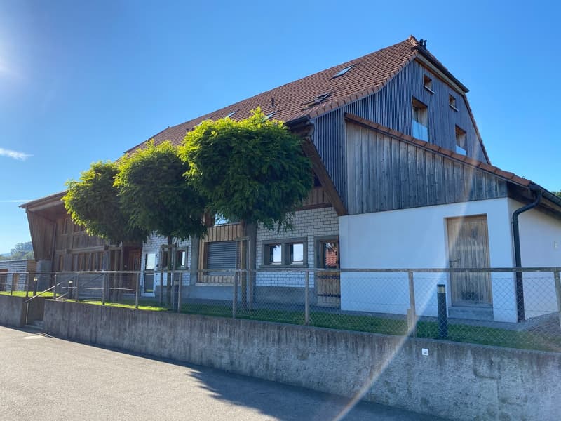 Appartement de 5.5 pièces dans ferme rénovée à Estavayer-le-Gibloux (1)