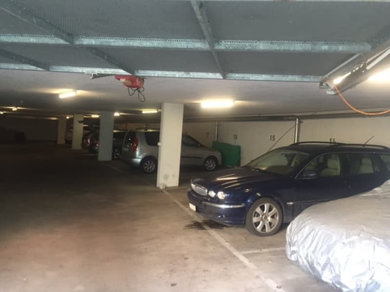 Parcheggio in garage sotterraneo (2)