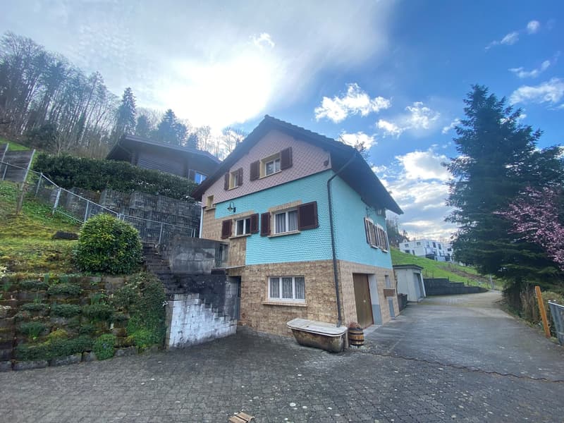 Charmantes Familienheim mit üppigem Garten (16)