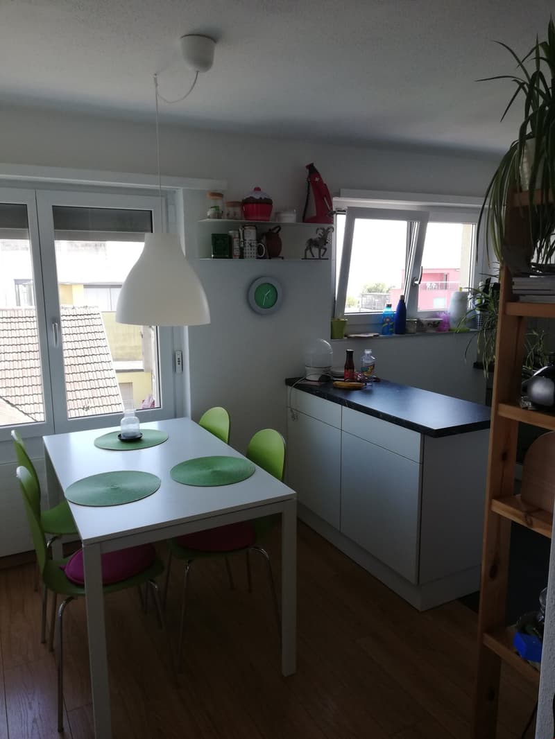 Exklusive 3.5-Zimmer-Wohnung mit Seesicht (8)