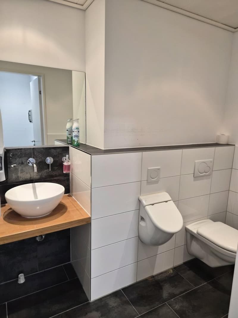 Extended area of 112m2 in the heart of Kloten! (5)