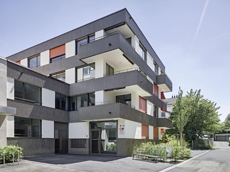 Im Herzen von Kloten: Altersgerechte 2.5 Zimmerwohnung im 1. OG (1)