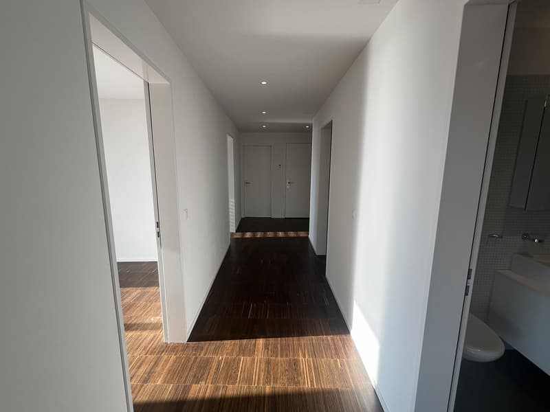 Grosszügige 4.5 Zimmerwohnung in Bülach (4)