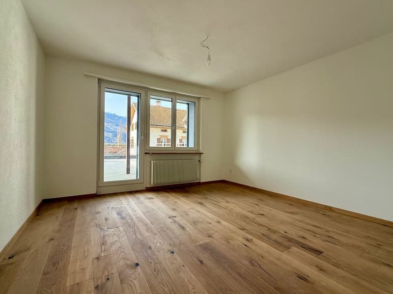 Appartement 4 pièces avec vue sur les montagnes (4)