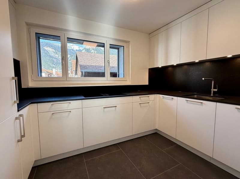 Appartement 4 pièces avec vue sur les montagnes (3)