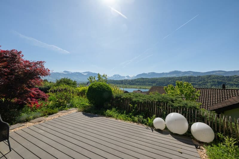 Spacious garden apartment with panoramic views and high-quality living comfort (2)