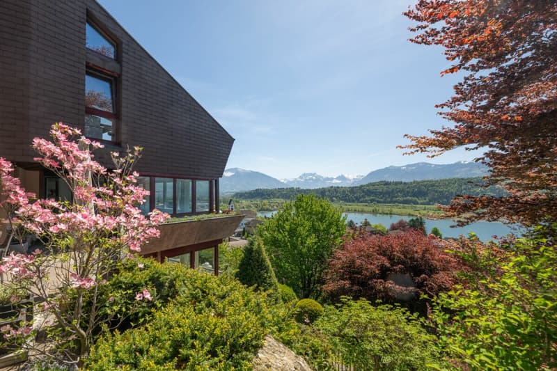 Maisonette apartment with breathtaking lake view and panoramic view (1)